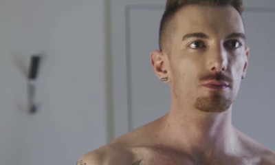 Muscular hunk King Heart jacks off to relieve frustration